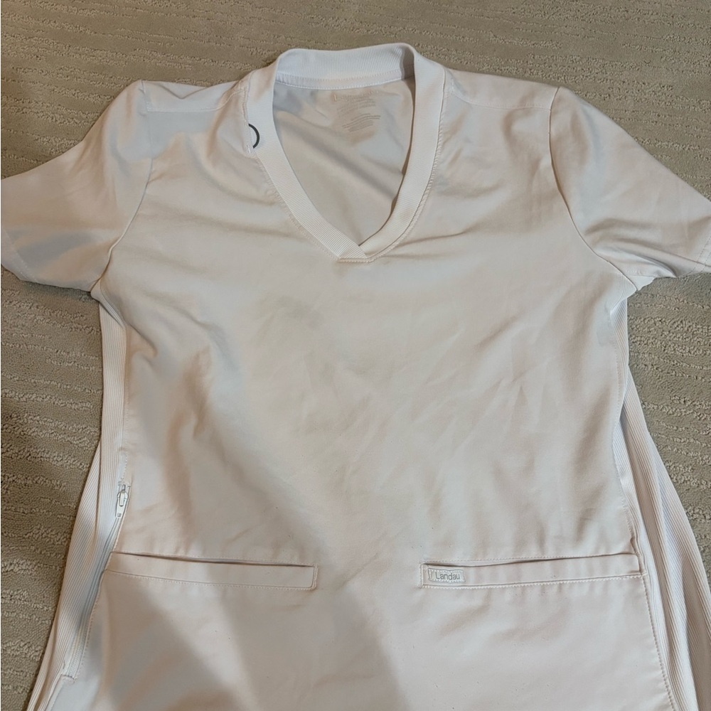 Landau Scrub top